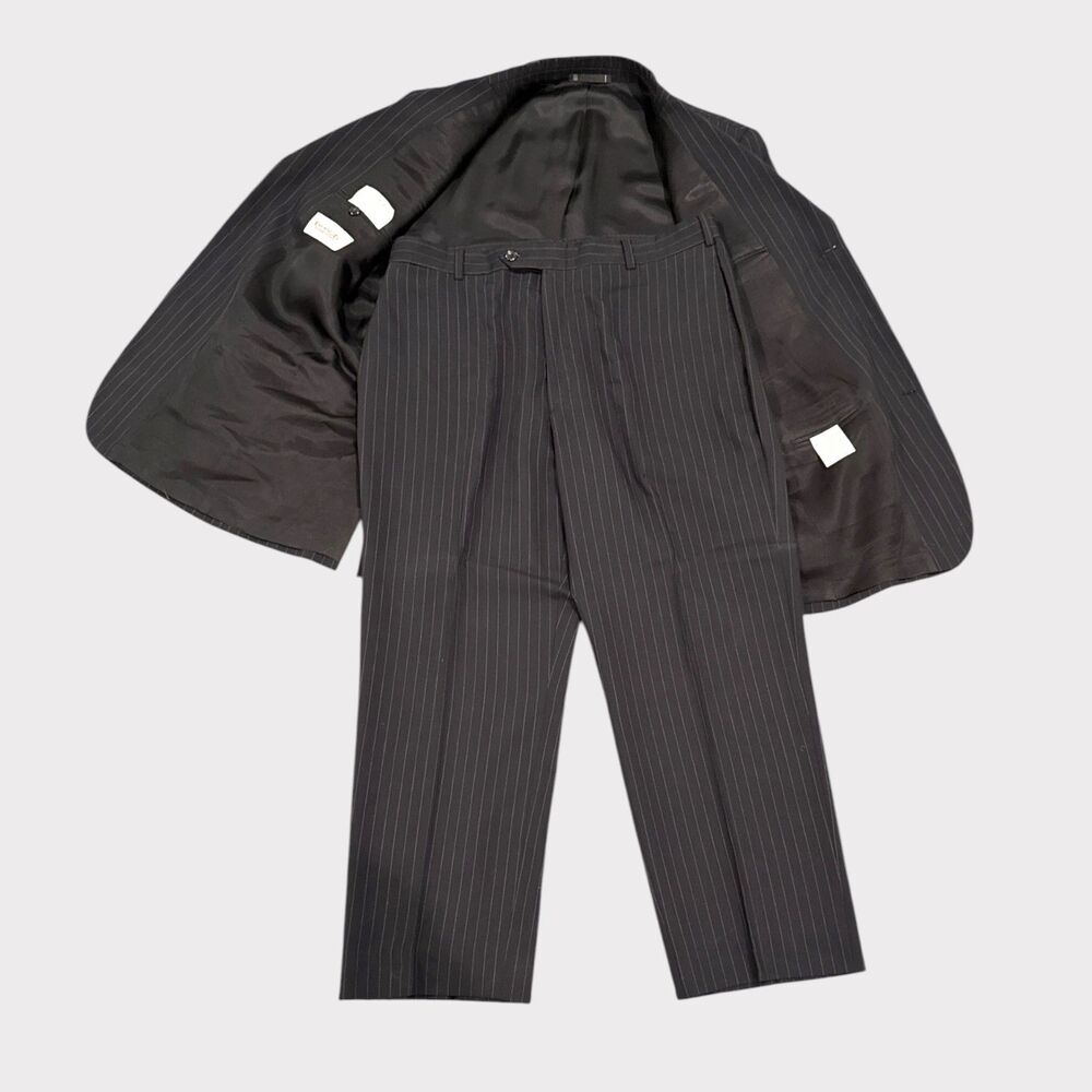 Emanuel Ungaro Men's 2-Piece Black Pinstripe Wool Suit 42R 36W